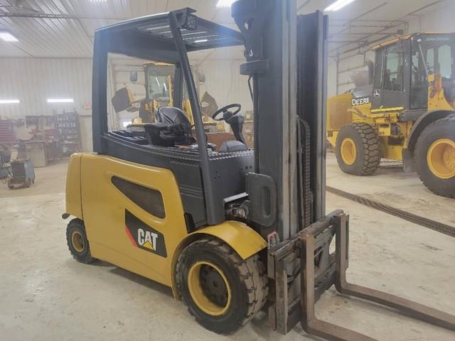 Image of Caterpillar 2EP10000 equipment image 1