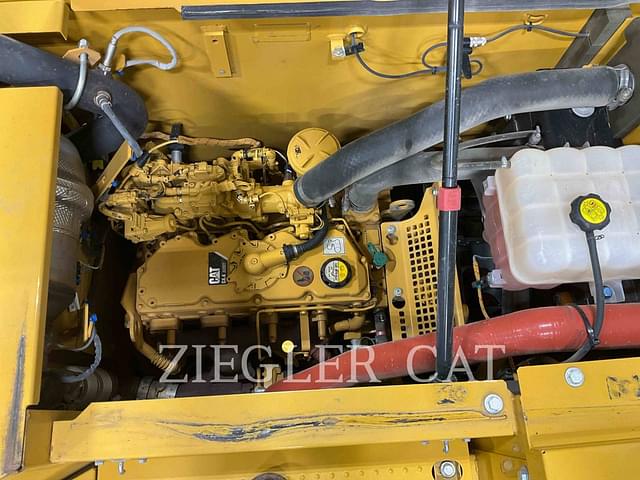 Image of Caterpillar 313F equipment image 3
