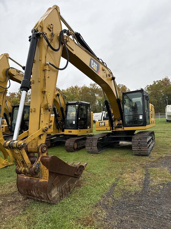 Image of Caterpillar 320 Primary image