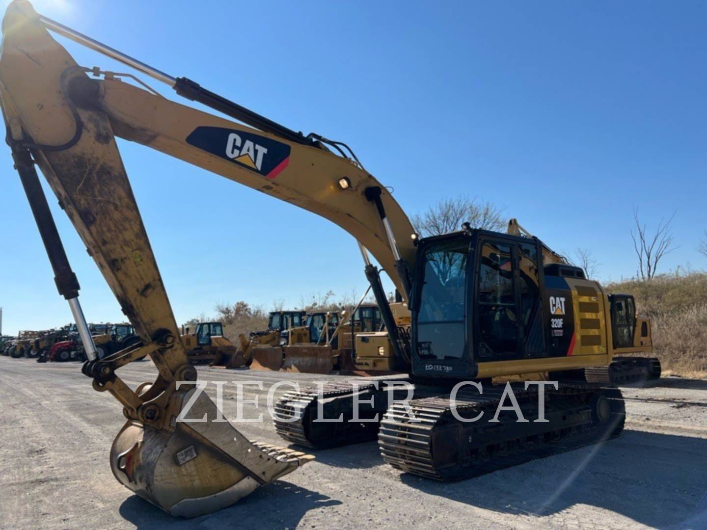 2017 Caterpillar 320FL Equipment Image0