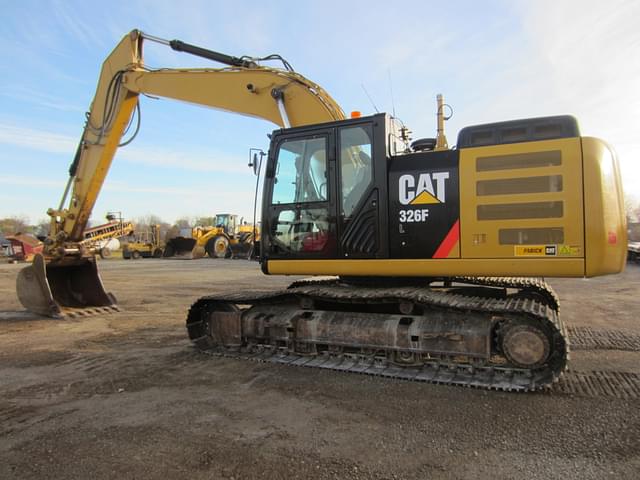 Image of Caterpillar 326FL equipment image 4