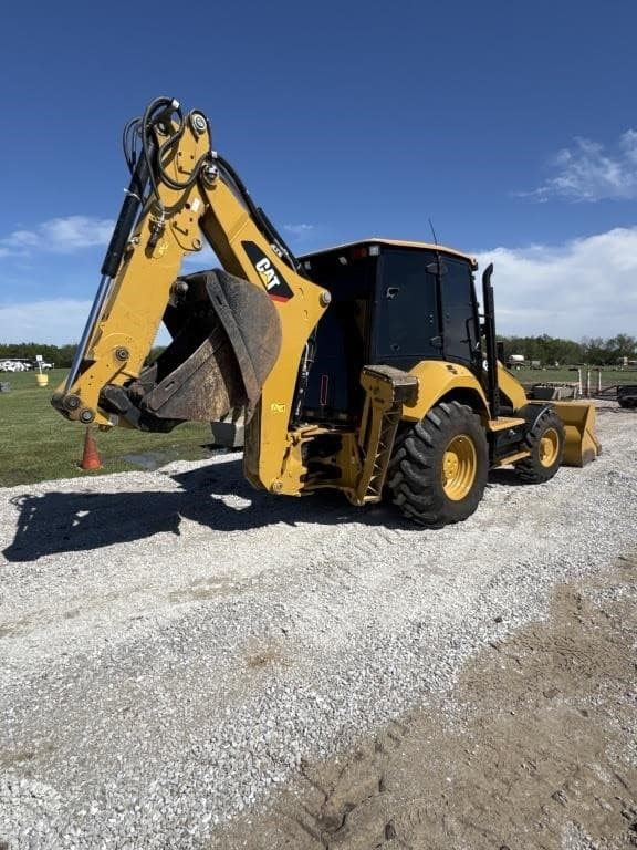 Image of Caterpillar 420F2 equipment image 4