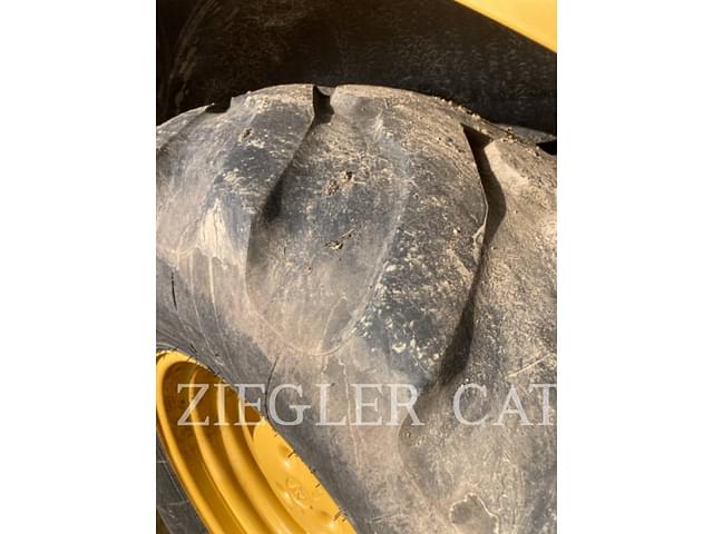 Image of Caterpillar 420F2 IT equipment image 3