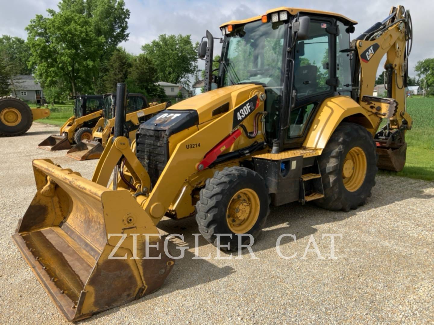 2017 Caterpillar 430F2 Equipment Image0