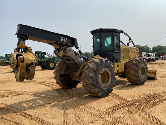 Image of Caterpillar 525D equipment image 2