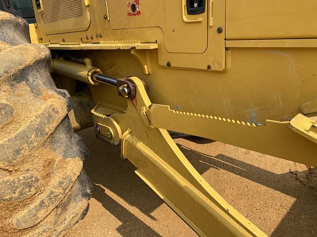 Image of Caterpillar 525D equipment image 4