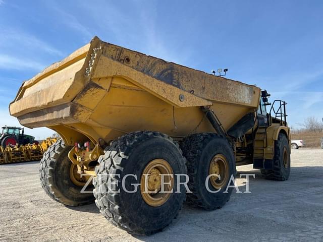 Image of Caterpillar 745 equipment image 1