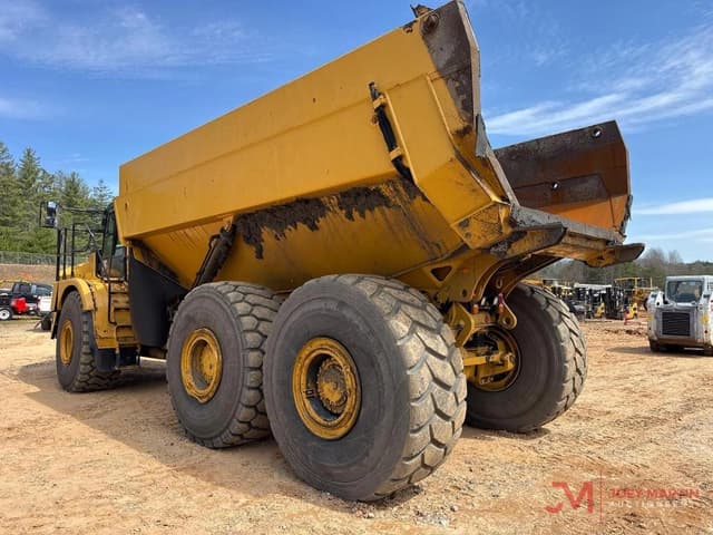 Image of Caterpillar 745 equipment image 2