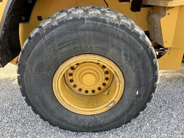 Image of Caterpillar 938M equipment image 4