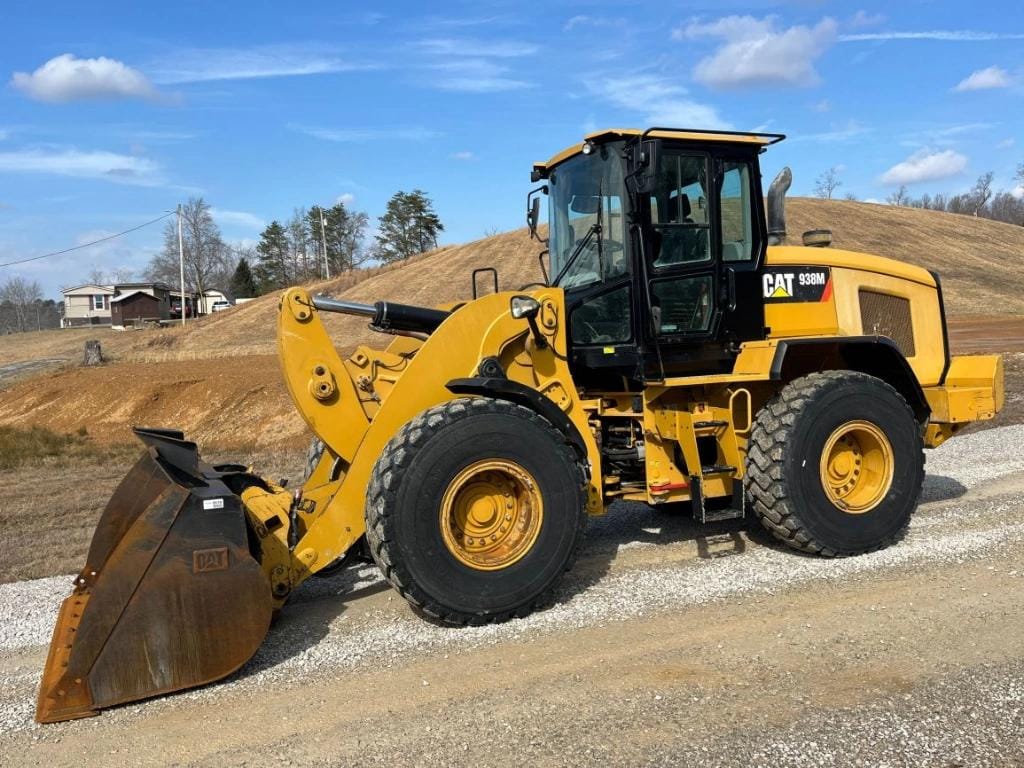 2017 Caterpillar 938M Equipment Image0