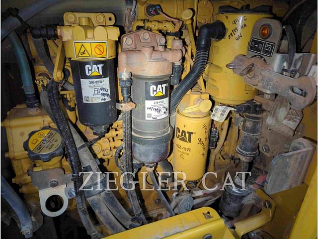 Image of Caterpillar 963K equipment image 4