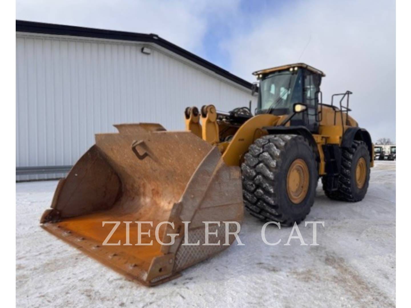 2017 Caterpillar 982M Image