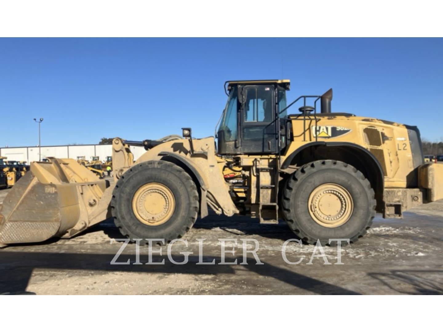 2017 Caterpillar 982M Equipment Image0