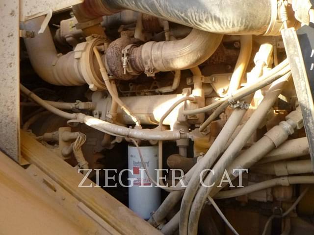 Image of Caterpillar 982M equipment image 4