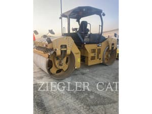 2017 Caterpillar CB66B Image