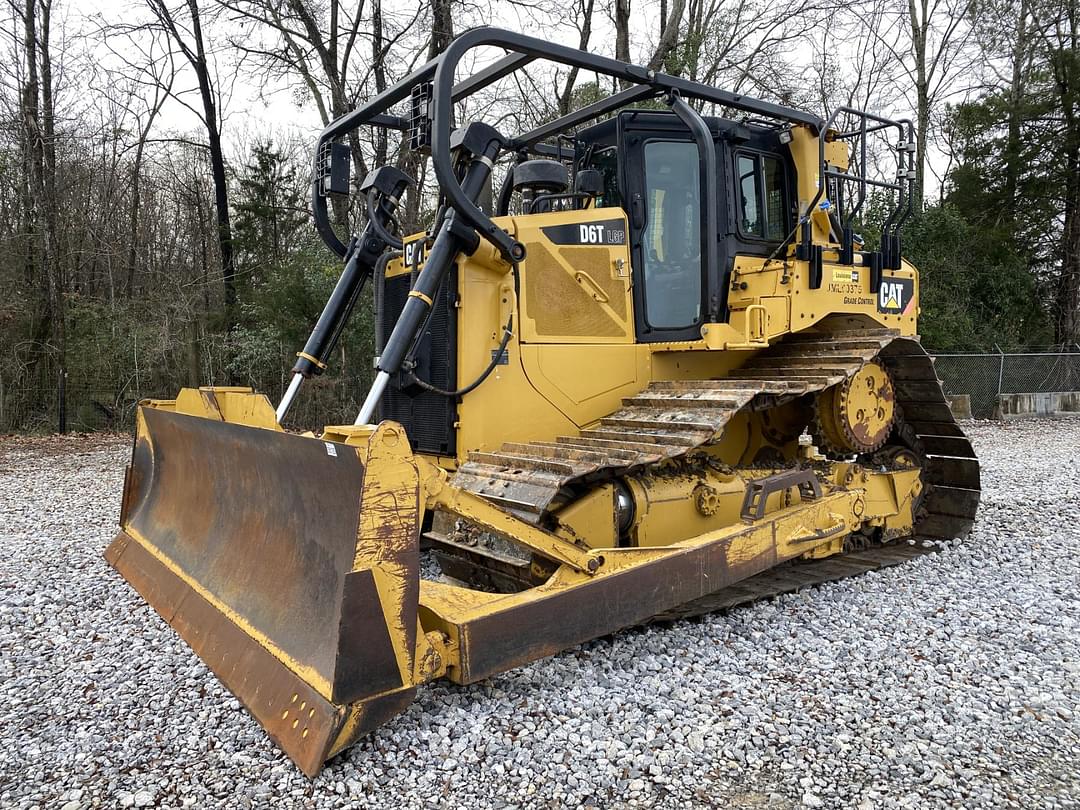 Image of Caterpillar D6T LGP Primary image