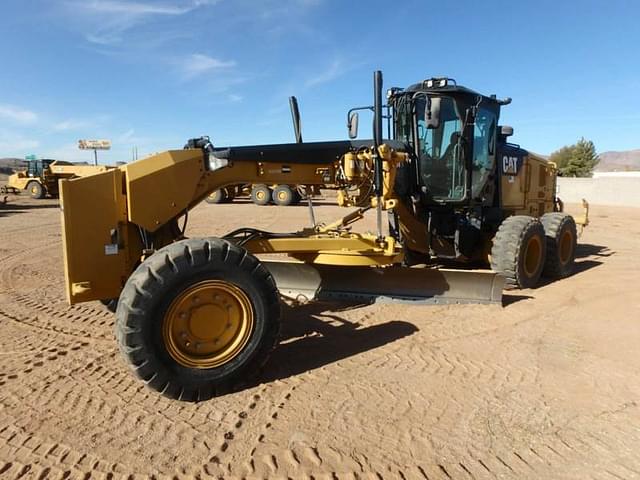 Image of Caterpillar 12M3 AWD equipment image 1