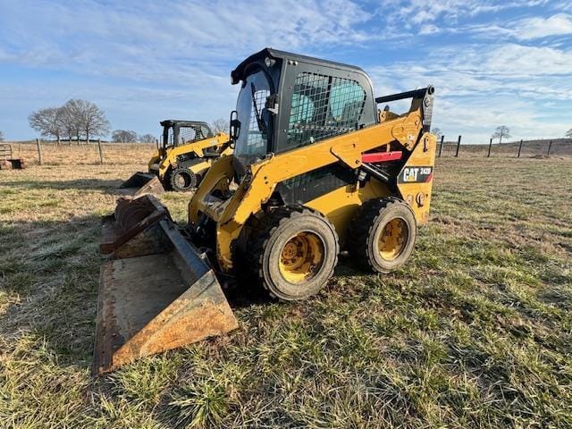 2017 Caterpillar 242D Equipment Image0