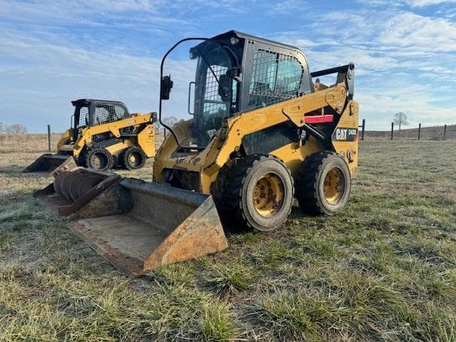 Image of Caterpillar 242D equipment image 1