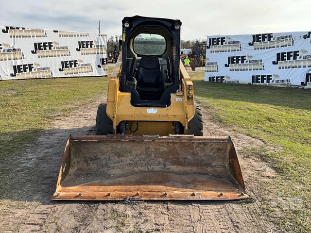 Image of Caterpillar 242D equipment image 1