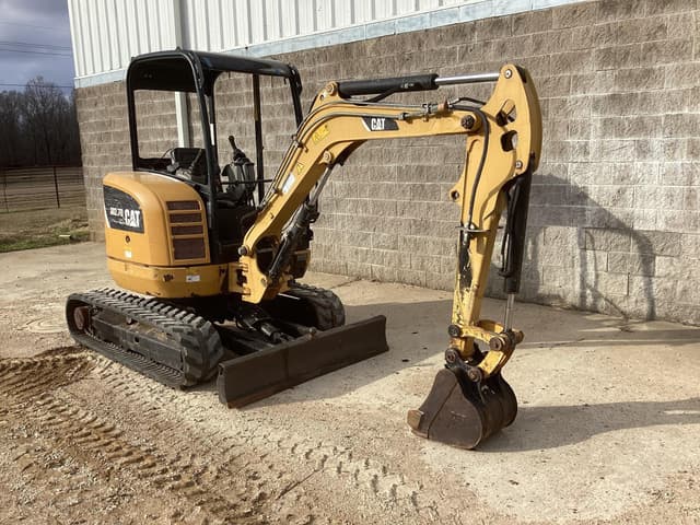 Image of Caterpillar 302.7D CR equipment image 4