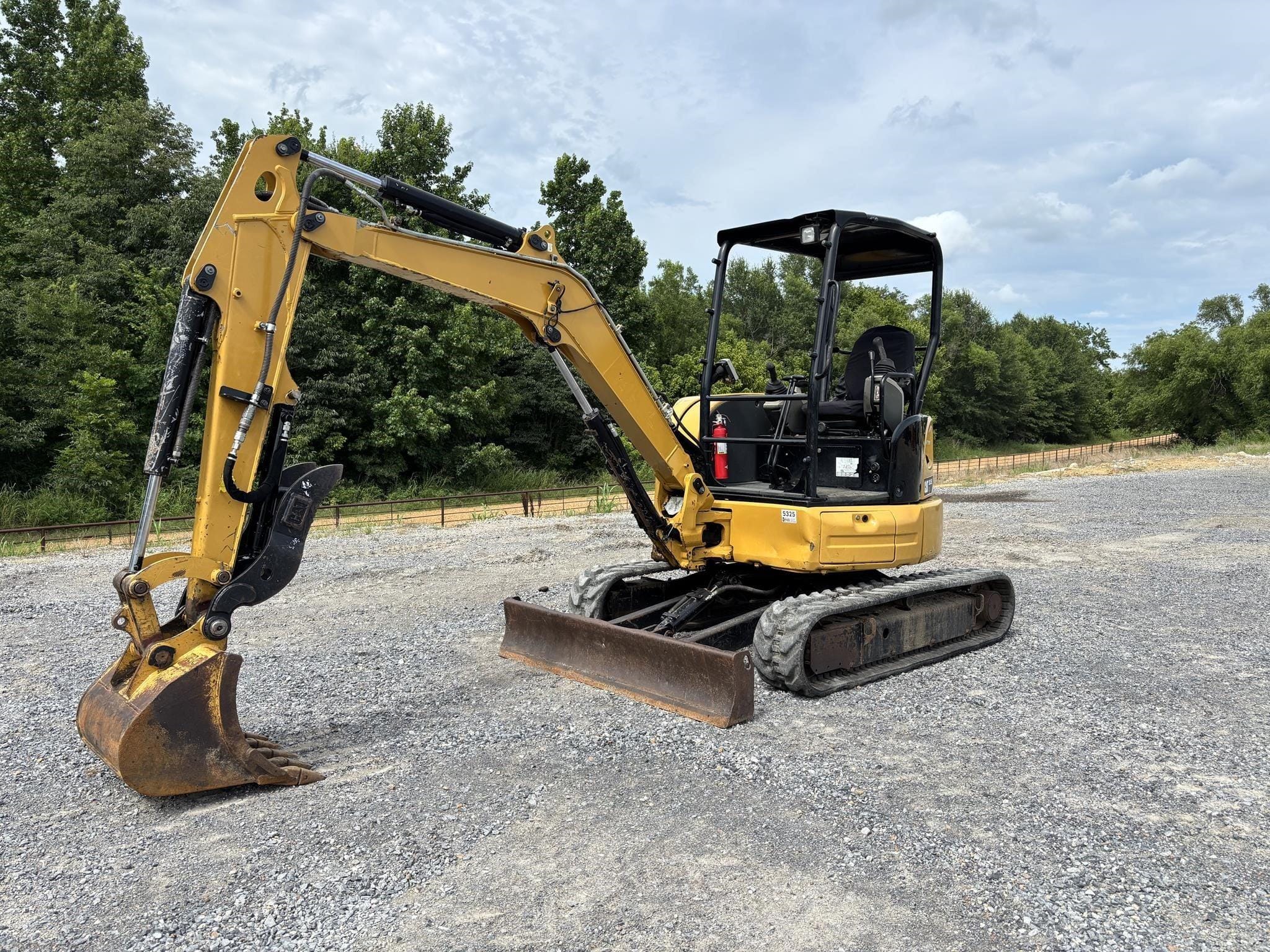 2017 Caterpillar 303.5E2 CR Equipment Image0