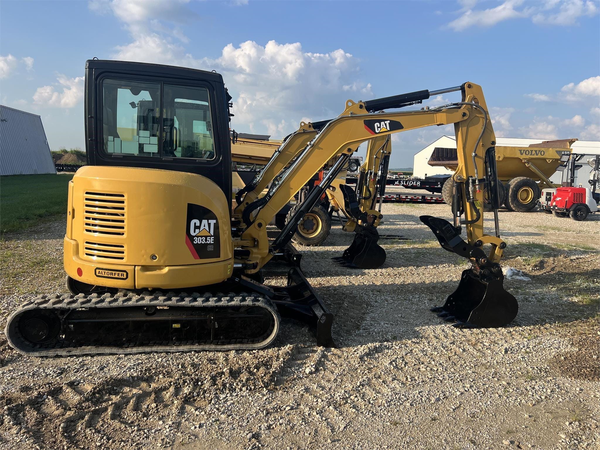 2017 Caterpillar 303.5E2 CR Equipment Image0