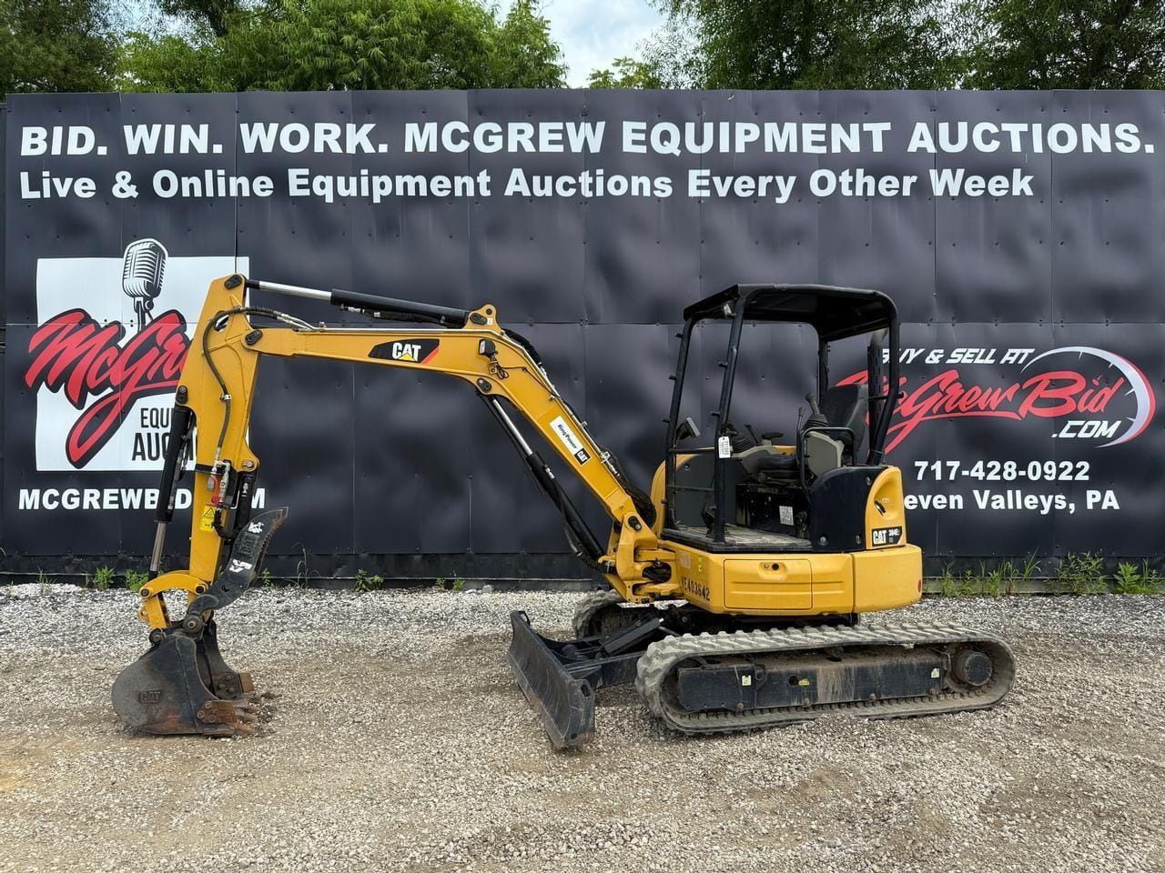 2017 Caterpillar 304E2 CR Equipment Image0