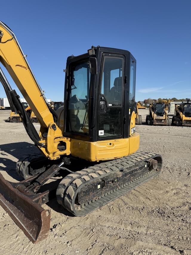 Image of Caterpillar 305.5E2 equipment image 4