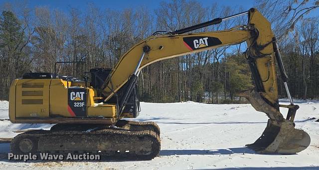 Image of Caterpillar 323F equipment image 3