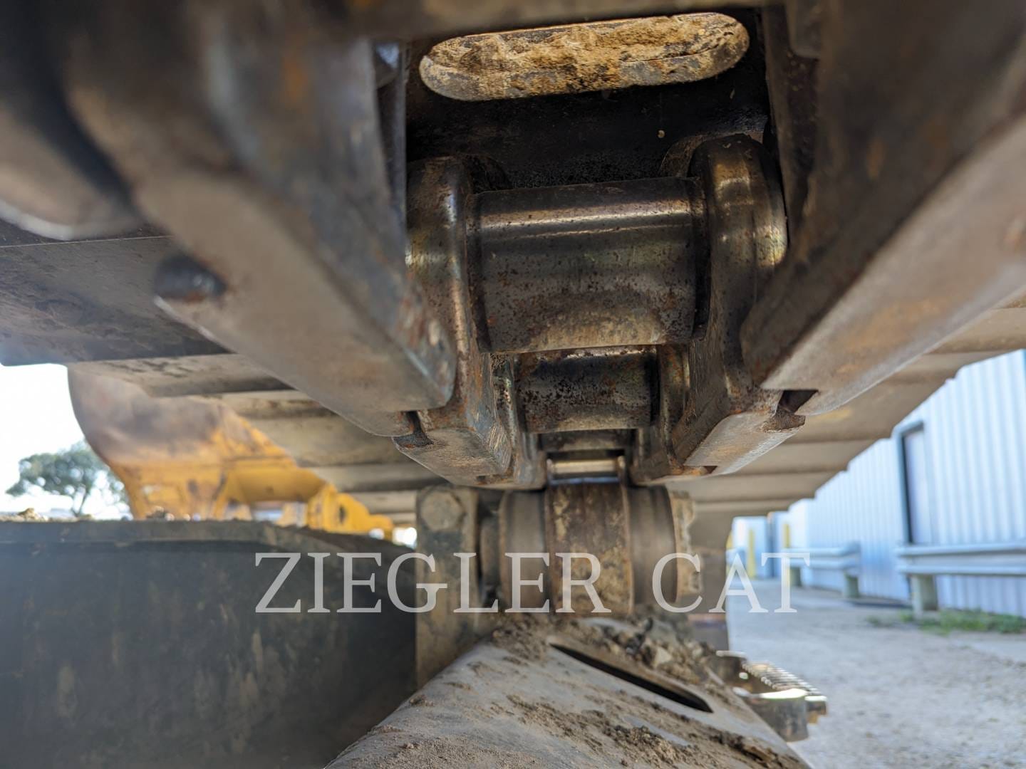 Main image Caterpillar 323FH2