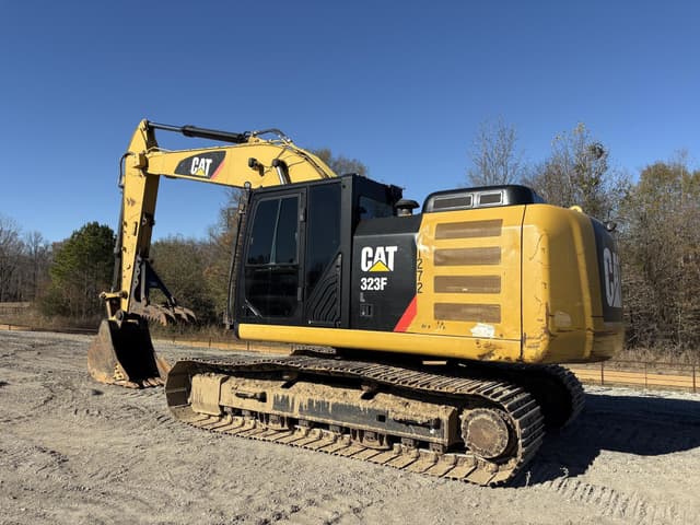 Image of Caterpillar 323FL equipment image 3