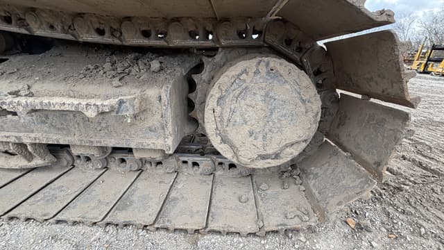 Image of Caterpillar 323FL equipment image 3