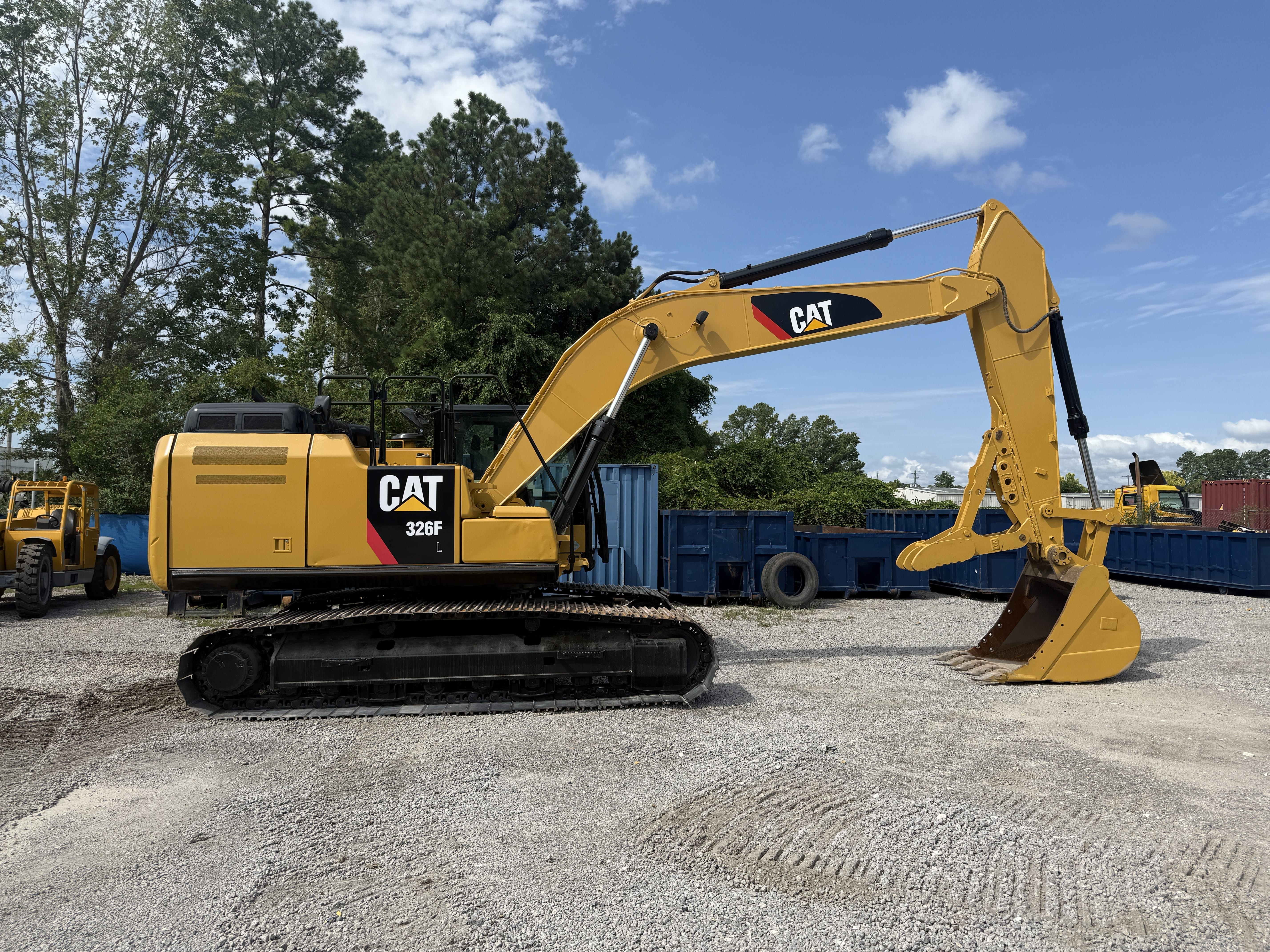 2017 Caterpillar 326FL Equipment Image0
