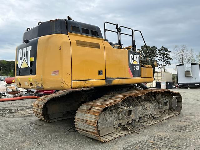 Image of Caterpillar 352F equipment image 3