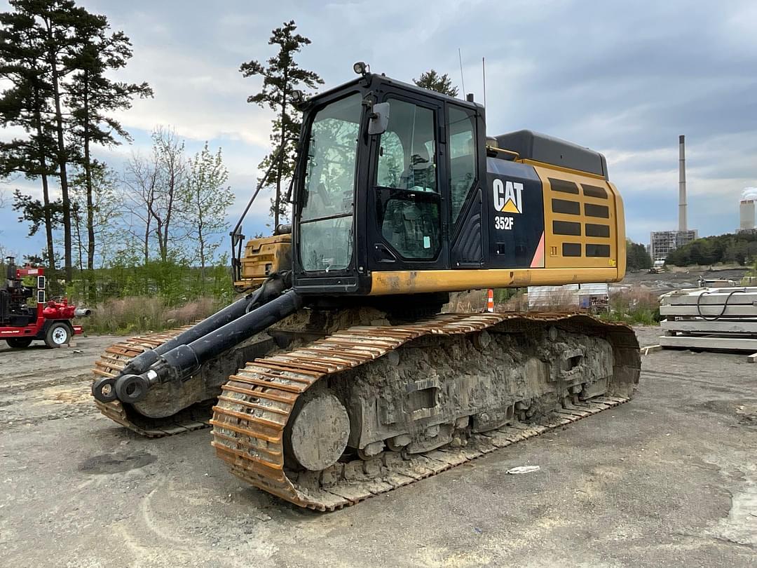 Image of Caterpillar 352F Primary image
