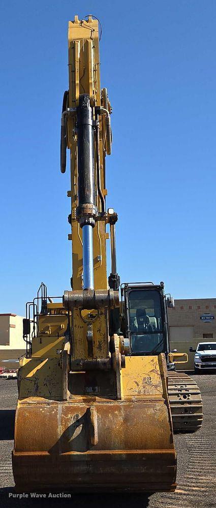 Image of Caterpillar 374F equipment image 1