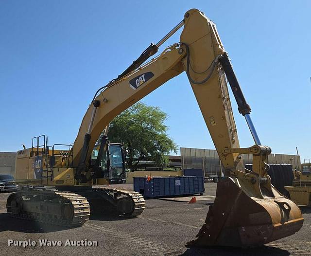 Image of Caterpillar 374F equipment image 2
