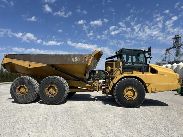 Image of Caterpillar 745 equipment image 3