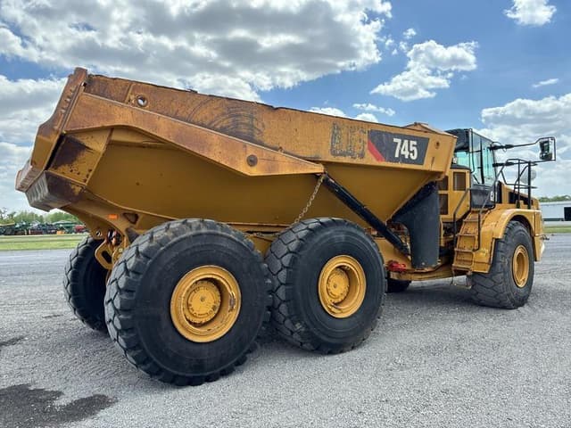 Image of Caterpillar 745 equipment image 4