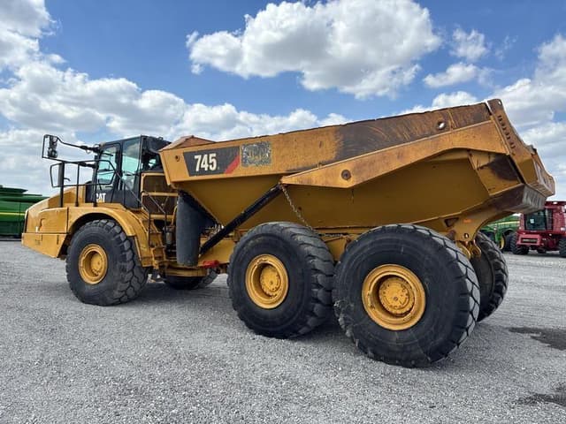 Image of Caterpillar 745 equipment image 3