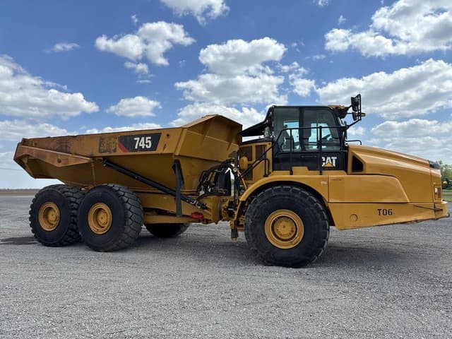 Image of Caterpillar 745 equipment image 1