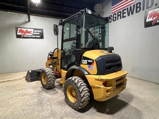 Image of Caterpillar 903C2 equipment image 2