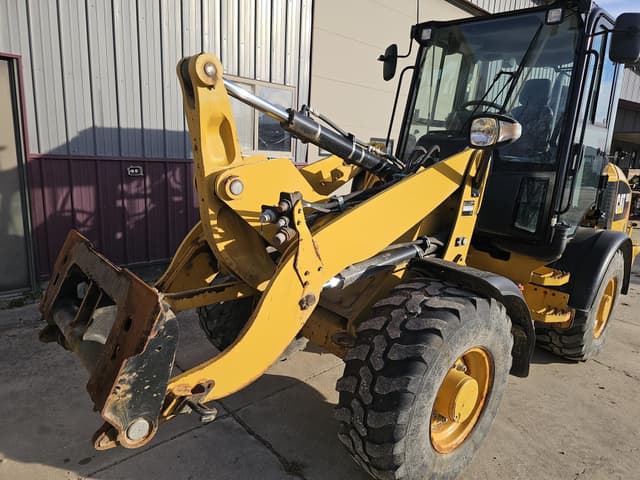 Image of Caterpillar 907M equipment image 4