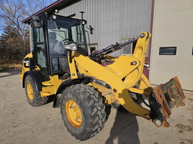 Image of Caterpillar 907M equipment image 4