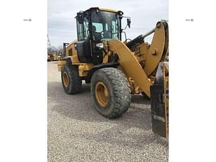 Main image Caterpillar 938M 12