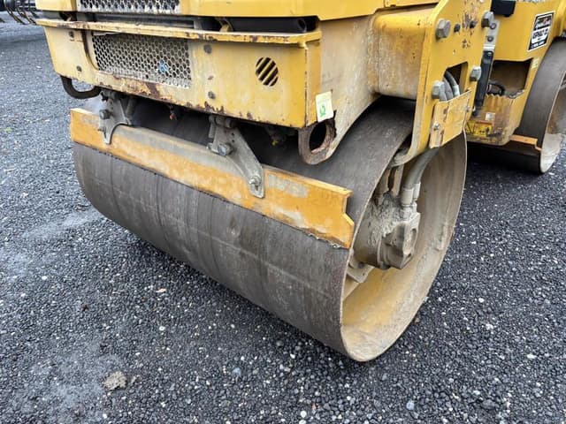 Image of Caterpillar CB24B equipment image 1