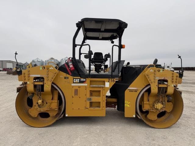 Image of Caterpillar CB66B equipment image 1