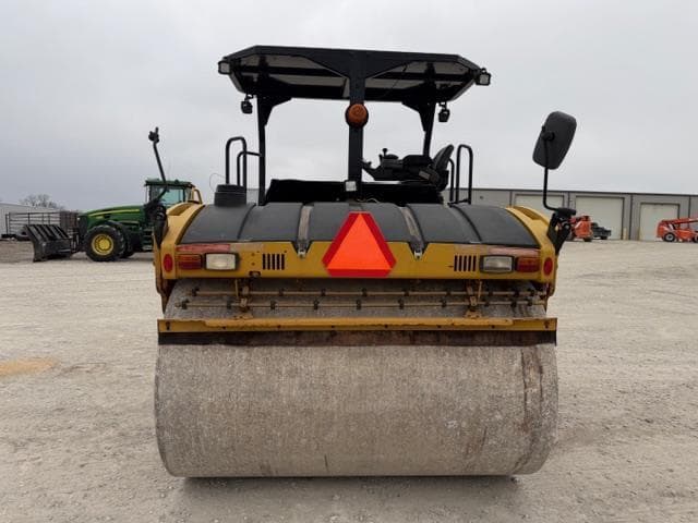 Image of Caterpillar CB66B equipment image 3