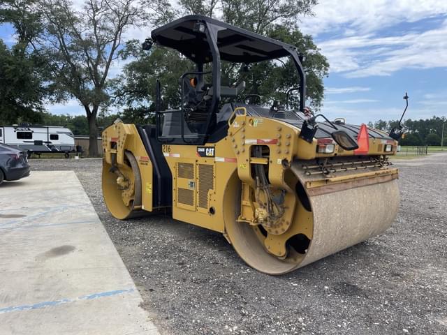 Image of Caterpillar CB66B equipment image 1